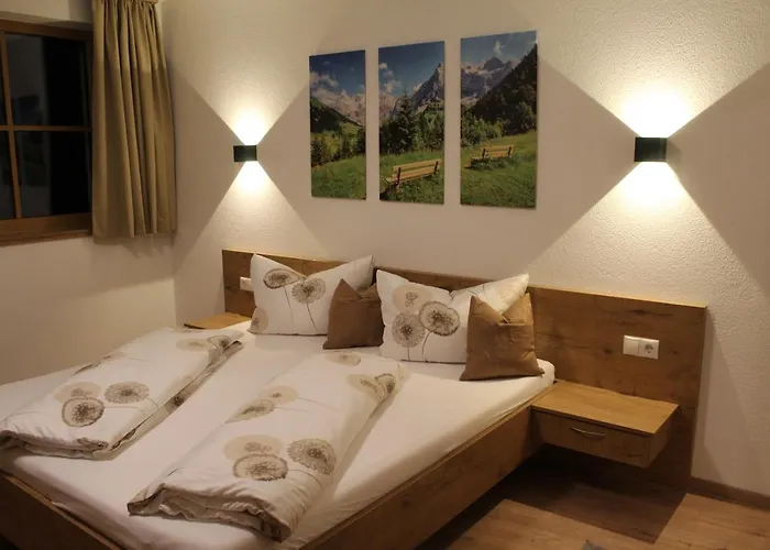 Eiter 公寓 阿泽皮茨陶